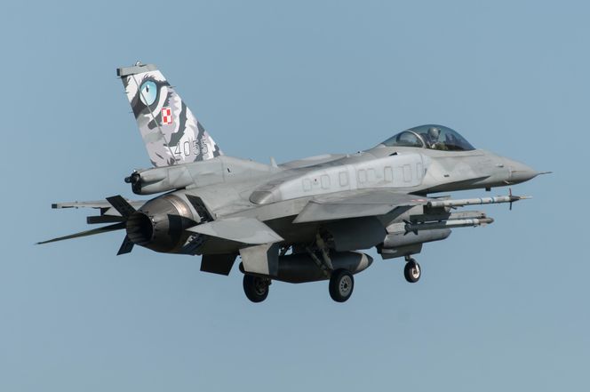 F-16
