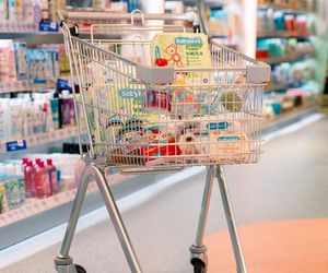 Konkurent Rossmanna otwiera kolejny sklep w Warszawie. Drogeria DM