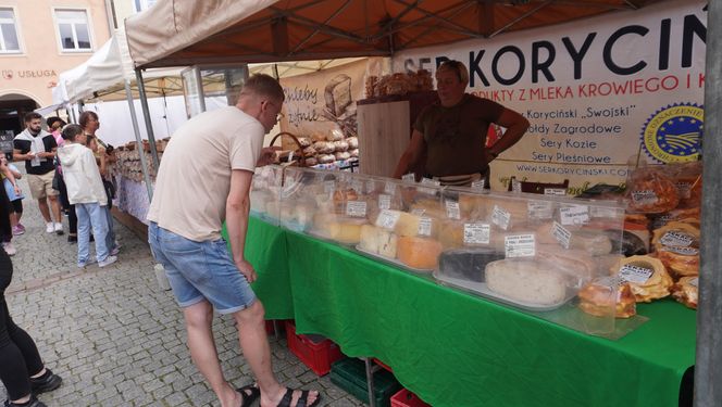 Dni Olsztyna 2025. Dziesiątki wystawców i setki olsztynian na Jarmarku Jakubowym