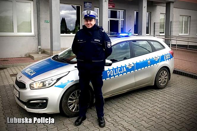 Policjanci ze Słubic eskortowali do szpitala rodzącą kobietę