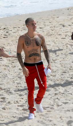 Justin Bieber na plaży w Brazylii