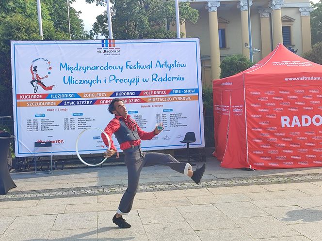 XIV Międzynarodowy Festiwal Artystów Ulicznych i Precyzji
