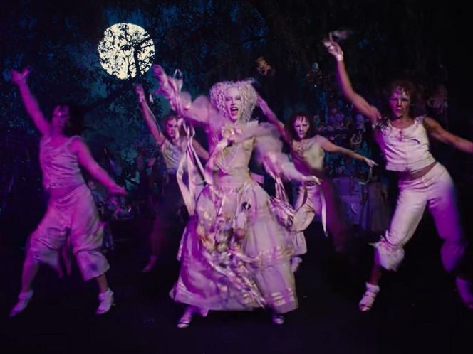 Lady Gaga - "The Dead Dance"