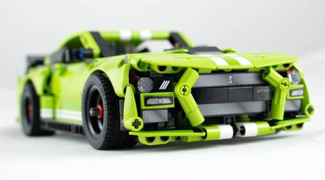 LEGO Technic Ford Mustang Shelby GT500
