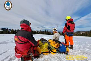 Utknęli w jaskini w Tatrach. Ratownicy TOPR ruszyli na ratunek