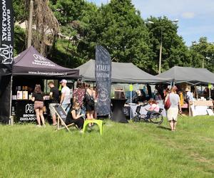 Pierwszy tegoroczny „Brunch pod chmurką” w Lublinie za nami. Było dobre jedzenie, muzyka i prelekcje