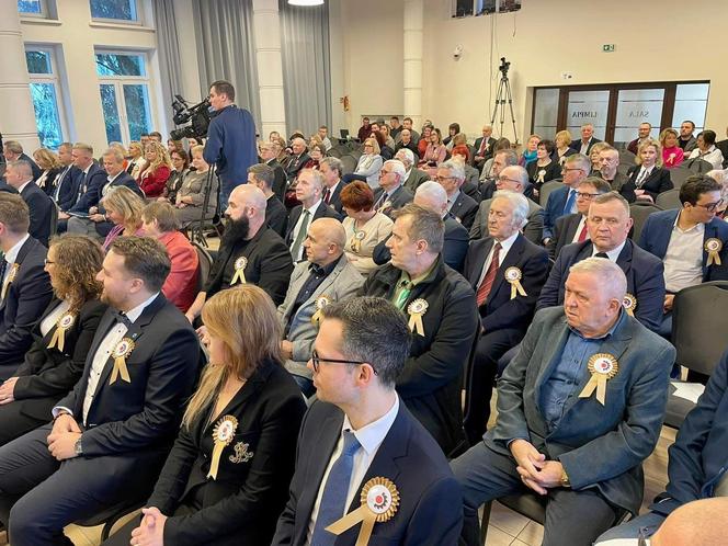 Jubileuszowa sesja i  ceremonia wręczenia statuetek „Honorowy Przyjaciel Starachowic”