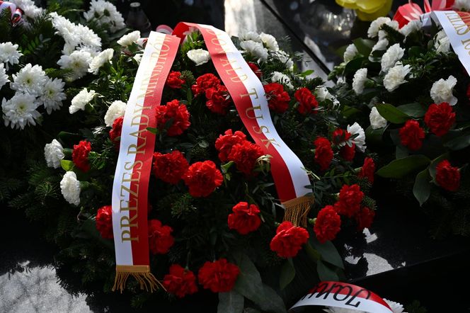 Kołobrzeg: Uroczystości ku czci Sebastiana Karpiniuka w 15. rocznicę katastrofy smoleńskiej