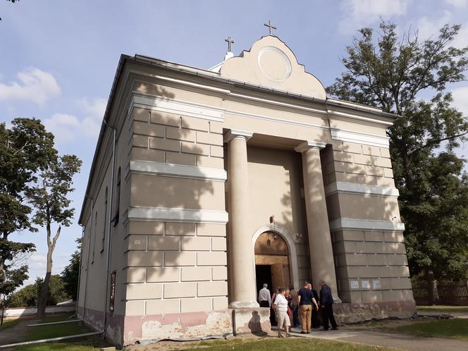 Wycieczka krajoznawcza Muzeum Regionalnego w Siedlcach śladem upamiętnień wojny polsko-bolszewickiej z 1920 roku