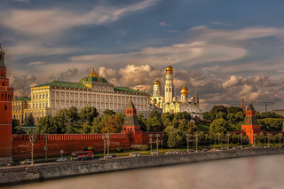 Rosjanie uciekają przed wojną do Kazachstanu, ale nadal popierają działania Putina?