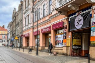 Przedpremierowe otwarcie Piwnicy „Przepraszam”. Zagra legenda polskiego punk rocka!