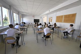 Egzaminy Ósmoklasisty 2026. Kiedy i o której E8? Ile trwa? [HARMONOGRAM]