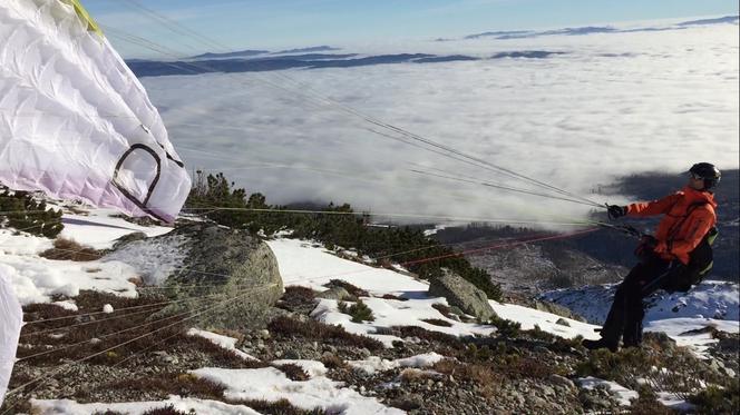 Polacy szykują się do lotu paralotnią z Mont Blanc