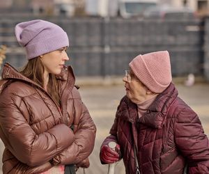 Ula i Dorota odeprą atak napastnika i sytuacja wymknie się spod kontroli. Czy córka Kamila trafi do więzienia za zabójstwo? Algierowa weźmie to na siebie!