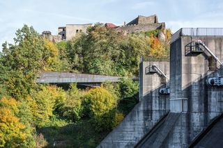 Wakacyjne oazy na południu Polski. Letni przewodnik po wodnej architekturze, który sprawdzi się na urlopie