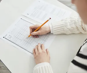 Egzaminy ósmoklasisty w Szczecinie. Dziś uczniowie zmierzyli się z językiem obcym