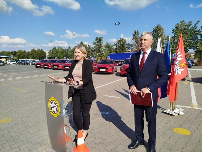 Siedlecki WORD wymienił starą flotę pojazdów egzaminacyjnych na nowe samochody marki Suzuki Swift