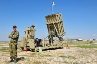 Izraelskie systemy Iron Dome, Proca Dawida i Arrow 3.