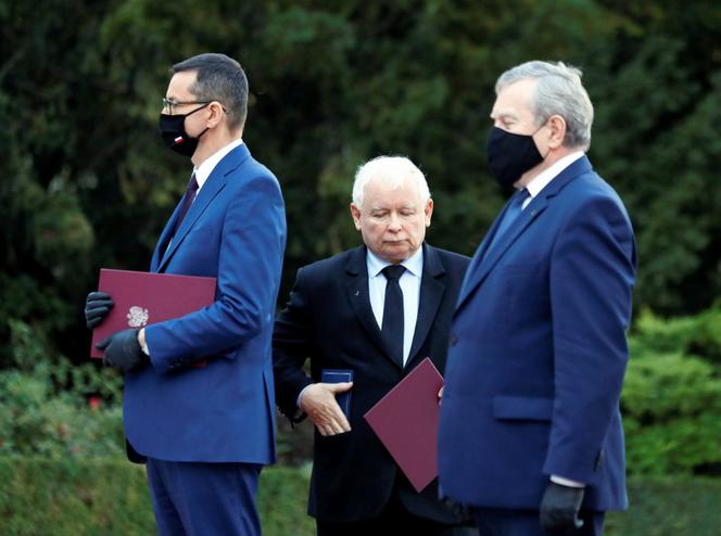 Jarosław Kaczyński podczas zaprzysiężenia nowego rządu