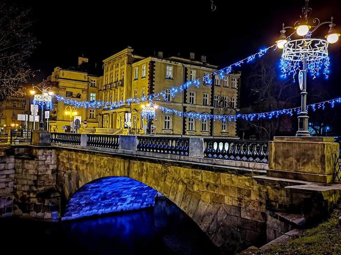 Świąteczne iluminacje rozświetliły Kalisz! To trzeba zobaczyć [ZDJĘCIA]