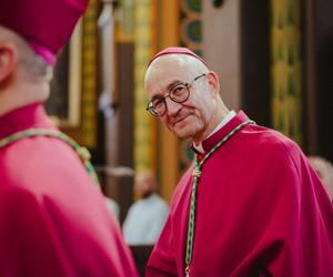 Kanoniczne objęcie diecezji sosnowieckiej przez bp. Artura Ważnego. Dał się poznać jako odważny