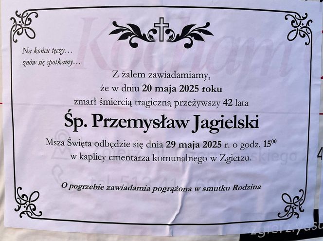 Zgierz. Kilkaset nekrologów dwóch radnych miejskich. To Przemysław Jagielski i Łukasz Frątczak [ZDJĘCIA].