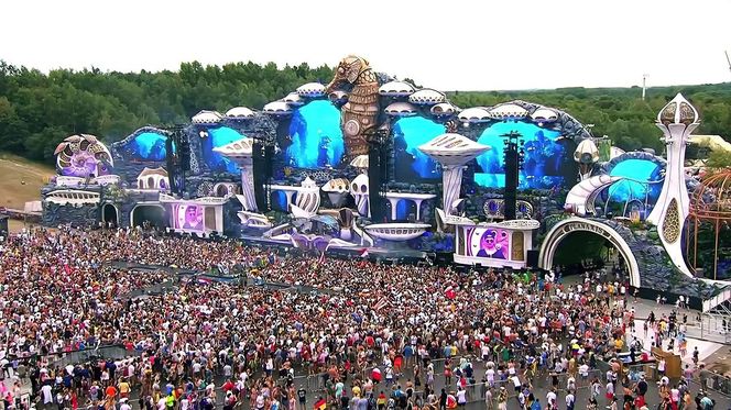 Wielki pożar na scenie głównej popularnego festiwalu. Trwa akcja gaśnicza [ZDJĘCIA]