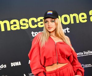 Caroline Derpienski weźmie udział w kolejnej edycji Twoja Twarz Brzmi Znajomo!? Wpis celebrytki rozgrzał internet do czerwoności