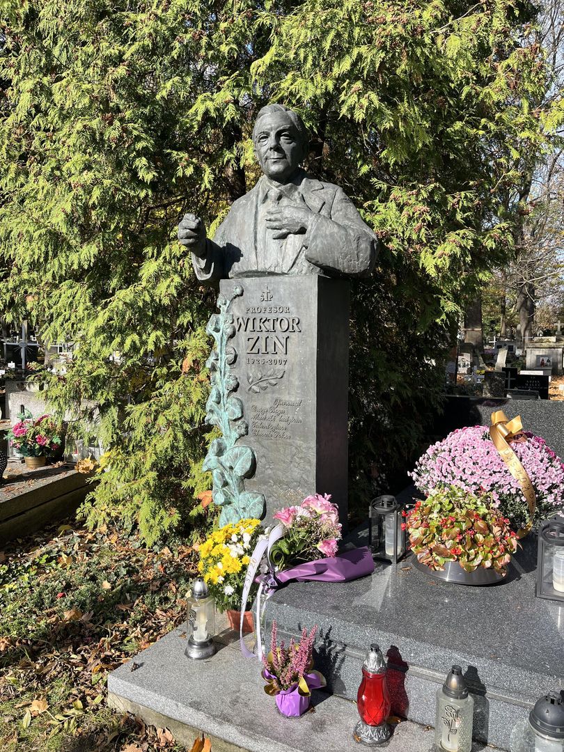 Groby architektów na krakowskich cmentarzach