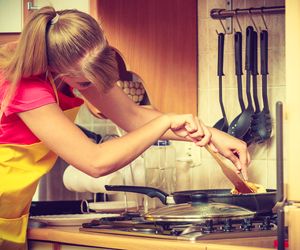 Jak sprawdzić, czy tłuszcz jest rozgrzany? Sekrety smażenia na patelni