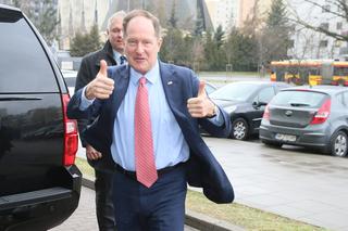 My, Amerykanie i Polacy, stoimy ramię w ramię