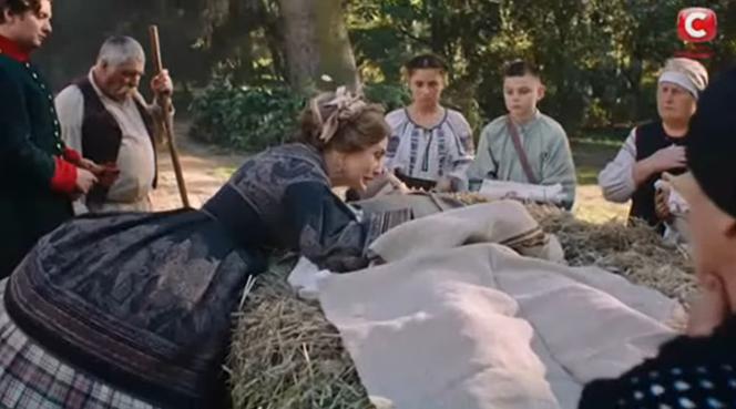 Zniewolona. Aleksiej Kosacz (Ołeksij Jarosławko), jego matka Sofia (Olga Sumska)