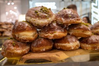 Pączki będą droższe. W tłusty czwartek wydamy więcej niż w ubiegłym roku