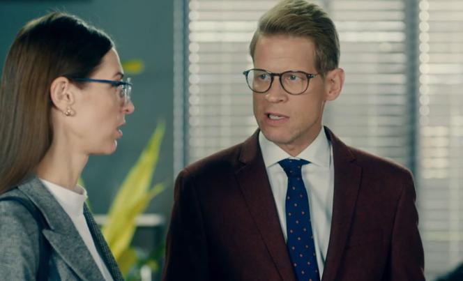 BrzydUla 2, odcinek 196. Ula (Julia Kamińska), Sebastian (Łukasz Garlicki)