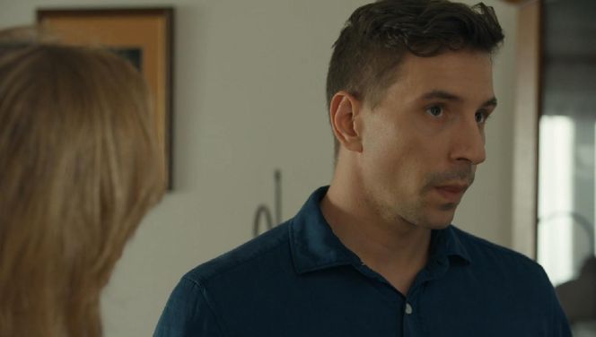 Barwy szczęścia, odcinek 3198. Tomasz (Jakub Sokołowski), Wanda (Maja Barełkowska)