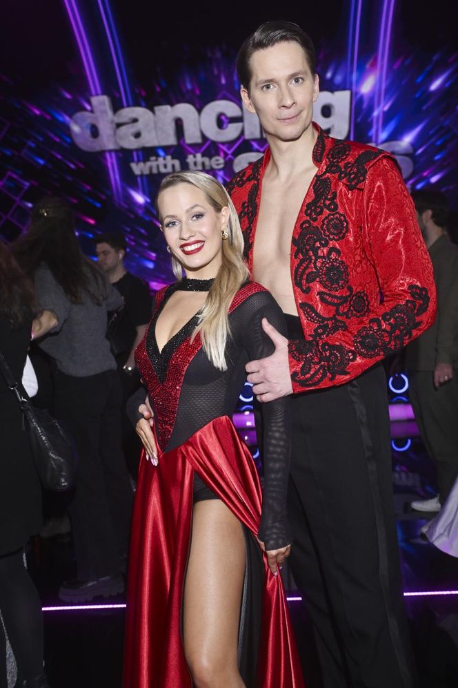 "Dancing with the stars. Taniec z gwiazdami" - Magdalena Tarnowska jest partnerką taneczną Michała Barczaka.