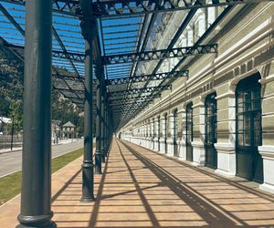  Canfranc Estación, Hiszpania. Dawny dworzec kolejowy zamienił się w luksusowy hotel