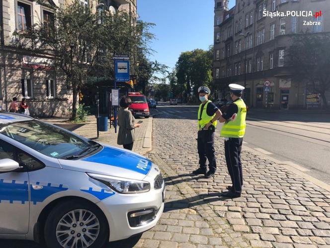 Zabrze: Policjanci kontrolowali sklepy i komunikację miejską. Sprawdzali maseczki [ZDJĘCIA]