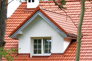 Dachówki ceramiczne: jak wybrać dobre pokrycie dachowe?