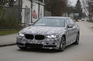 Nowe BMW Serii 7 przyłapano podczas testów: będzie 4-cylindrowy silnik? – ZDJĘCIA