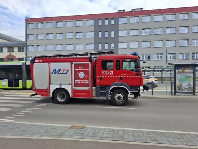  Olsztyn. Format - Śmierć na torach. Tramwaj potrącił rowerzystkę! Poważne utrudnienia.