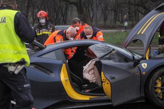 Wypadek Ferrari 488 Pista w Łodzi. Kierowca po alkoholu wylądował na torowisku autem wartym 1,3 mln zł