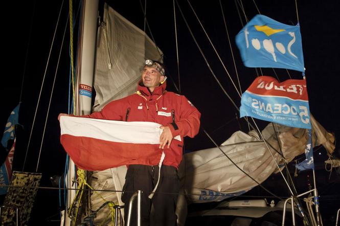 Zbigniew Gutkowski na mecie czwartego odcinka regat VELUX 5 OCEANS