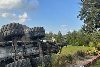 Wypadek w w Balczewie pod Inowrocławiem. Ciągnik wbił się w dom