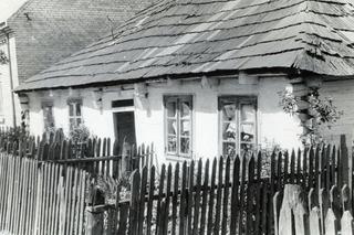 Dom rodziny Szczykutowiczów z Wąchocka ma 159 lat i nadal istnieje. Jak dziś wygląda? 