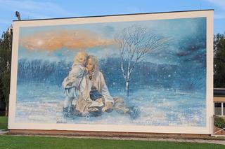 Mural Matki Sybiraczki już gotowy. Znalazł się na ścianie jednej ze szkół