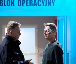 jak miłość odc. 1876. Artur Rogowski (Robert Moskwa), Paweł (Rafał Mroczek)