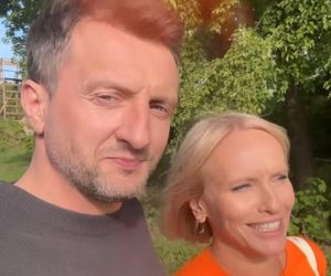 M jak miłość nowy sezon. Dorota (Iwona Rejzner), Bartek (Arkadiusz Smoleński) na planie