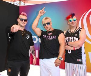 Tak Skolim zachowuje się przed wejściem na scenę. Oto prawdziwa twarz króla latino