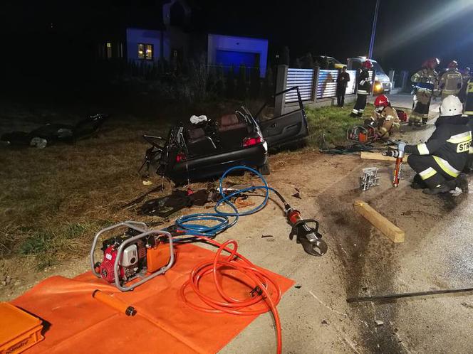 TRAGEDIA po strasznym wypadku. Nie żyje młody kierowca. Drugi był PIJANY!